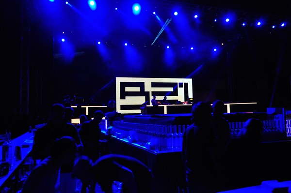 B21 pres. Adam Clay